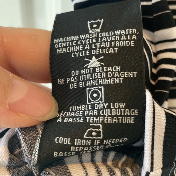 Women - dressy or casual stretch top, black and white short sleeve - Picture 9 of 11